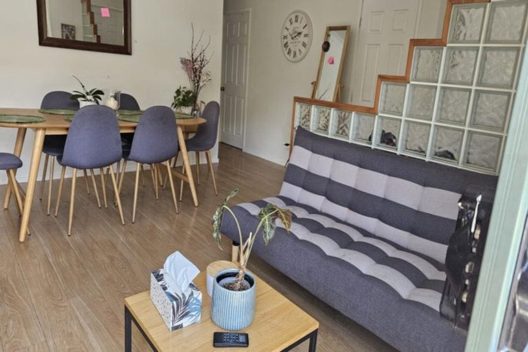 Photo of property in 11 San Vito Place, Henderson, Auckland, 0612