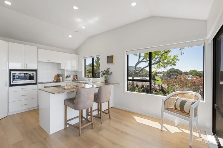 Photo of property in 19 Sunrise Avenue, Murrays Bay, Auckland, 0630