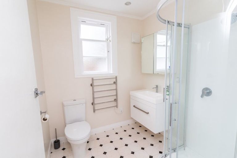 Photo of property in 29a Grass Street, Roseneath, Wellington, 6011