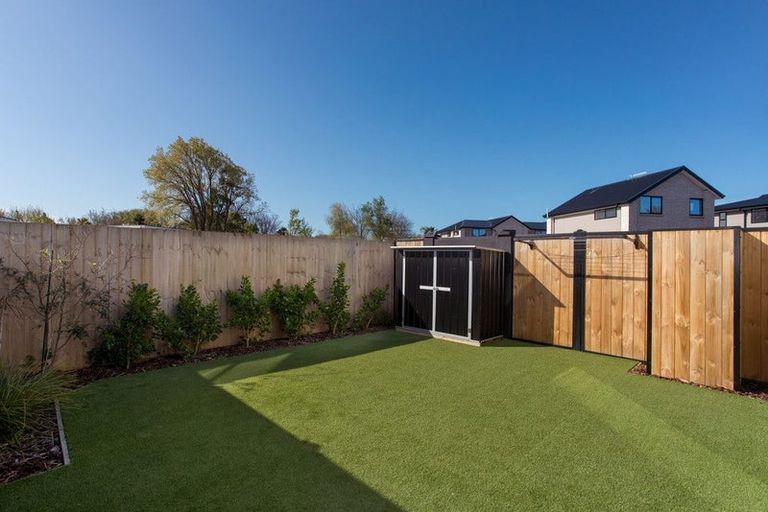 Photo of property in 4/8 Matata Place, Dallington, Christchurch, 8061