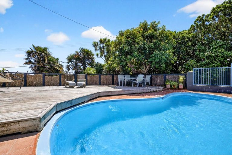 Photo of property in 280a Motutara Road, Muriwai, Waimauku, 0881