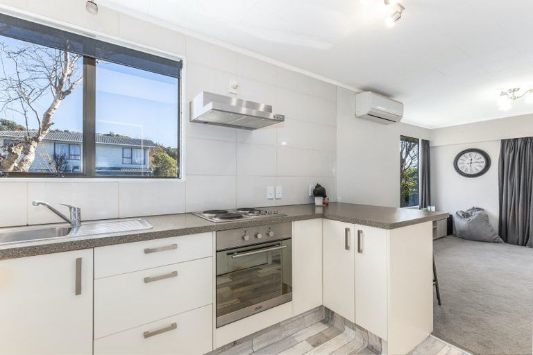 Photo of property in 7a Parkinson Close, Whitby, Porirua, 5024