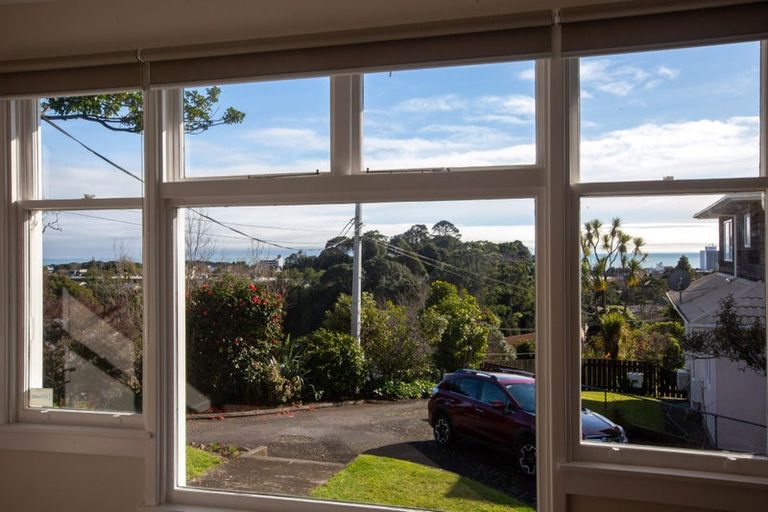 Photo of property in 79 Carrington Street, Lower Vogeltown, New Plymouth, 4310