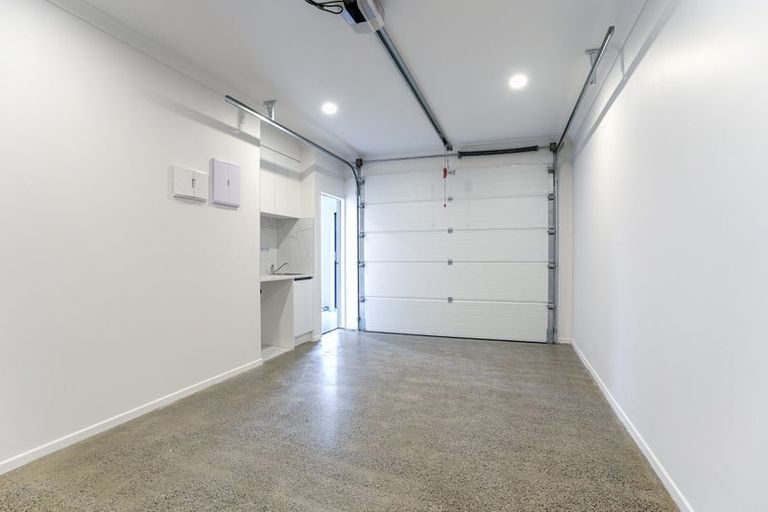 Photo of property in 61a Hillcrest Road, Papatoetoe, Auckland, 2025