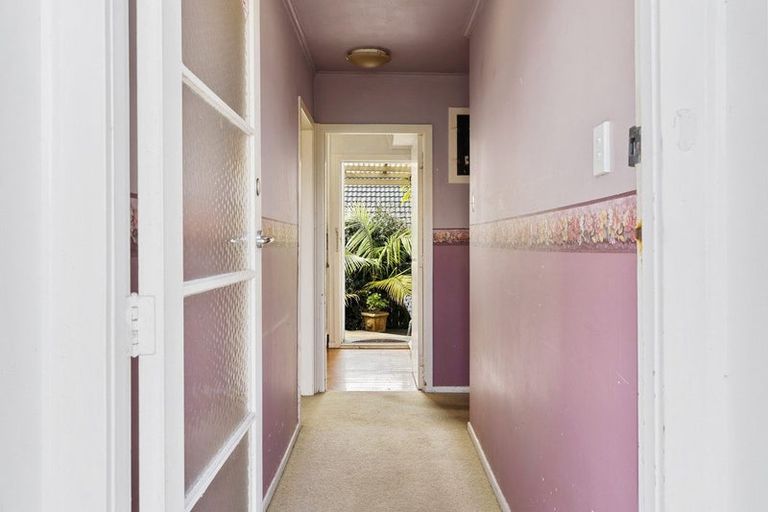 Photo of property in 8 Poto Street, Te Atatu South, Auckland, 0610