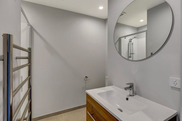 Photo of property in 3/9 Grove Road, Addington, Christchurch, 8024