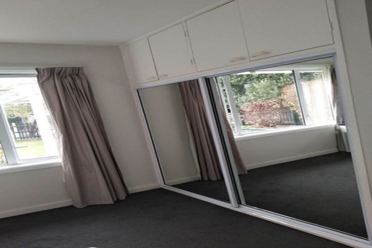 Photo of property in 5 Kyeburn Place, Avonhead, Christchurch, 8042