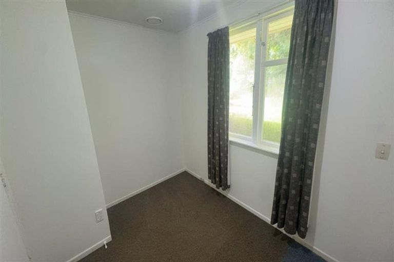 Photo of property in 14 Thomson Grove, Stokes Valley, Lower Hutt, 5019