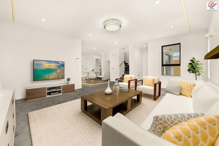 Photo of property in 11 Mcinnes Road, Weymouth, Auckland, 2103