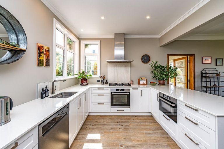 Photo of property in 2 Kent Road, Saint Johns Hill, Whanganui, 4501