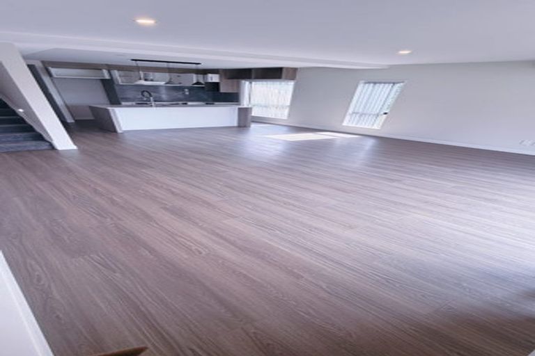 Photo of property in 309 Don Buck Road, Massey, Auckland, 0614