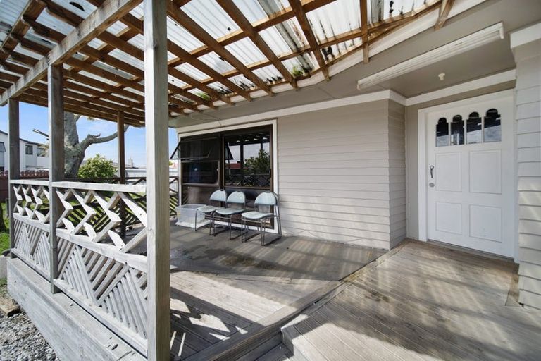 Photo of property in 44 Harwood Crescent, Otara, Auckland, 2023