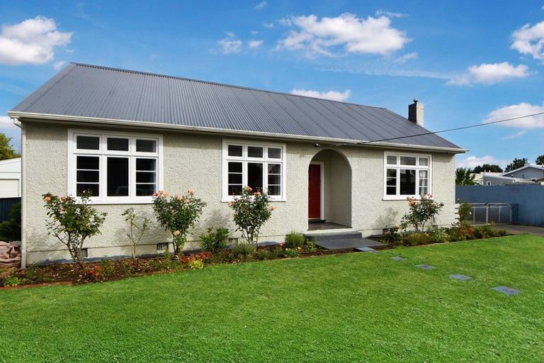 Photo of property in 4 Mckenzie Terrace, Carterton, 5713