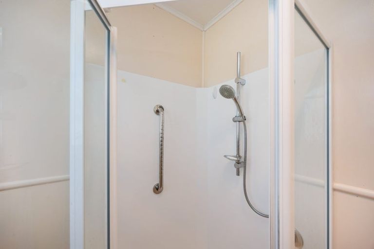 Photo of property in 2 Paisley Street, Awapuni, Palmerston North, 4412