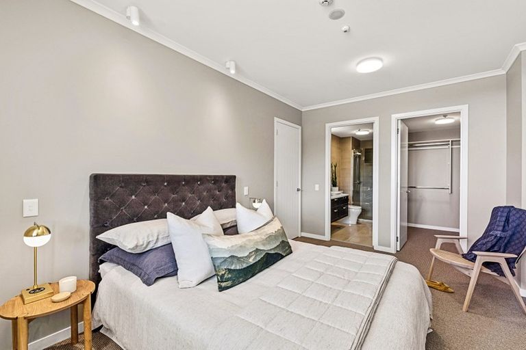 Photo of property in 186 Landmark Terrace, Orewa, 0931