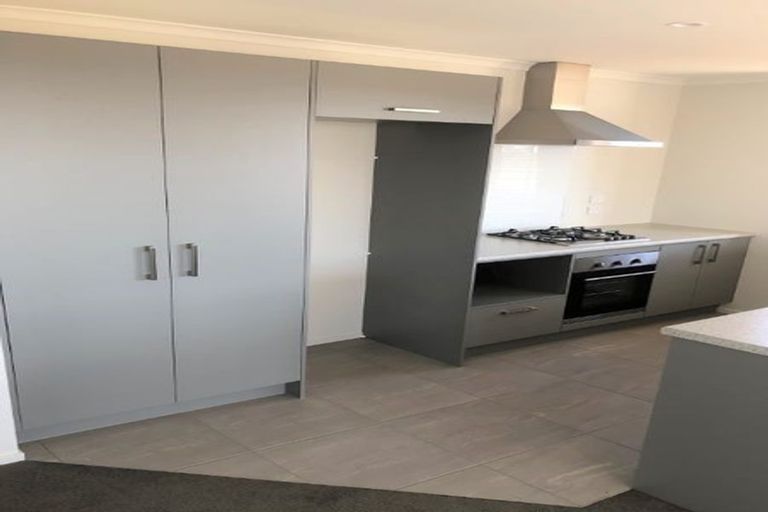 Photo of property in 2 Manawaroa Close, Grandview Heights, Hamilton, 3200