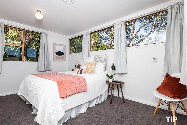 Photo of property in 7 Ruskin Road, Newlands, Wellington, 6037