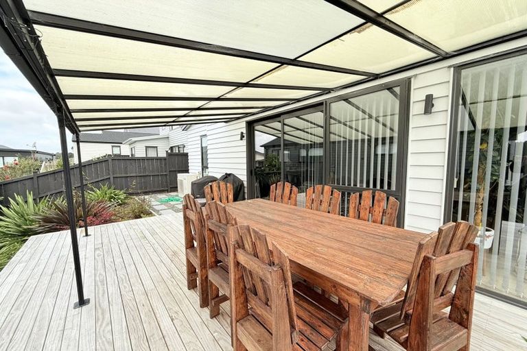Photo of property in 40 Kotuitui Drive, Wainui, 0992