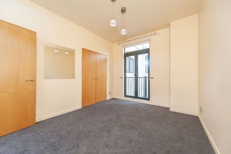 Photo of property in Endeavour Apartments, 125u8 Thorndon Quay, Pipitea, Wellington, 6011