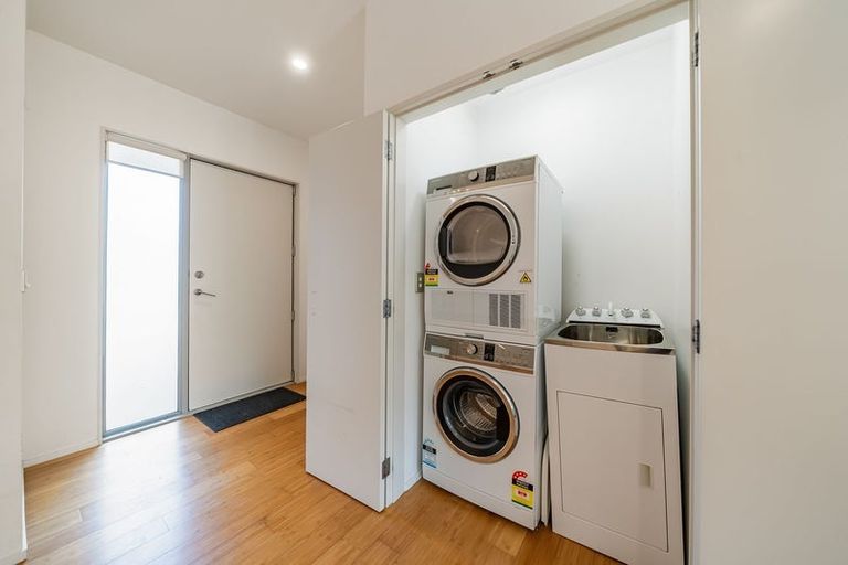 Photo of property in 60 Saddleback Grove, Karori, Wellington, 6012