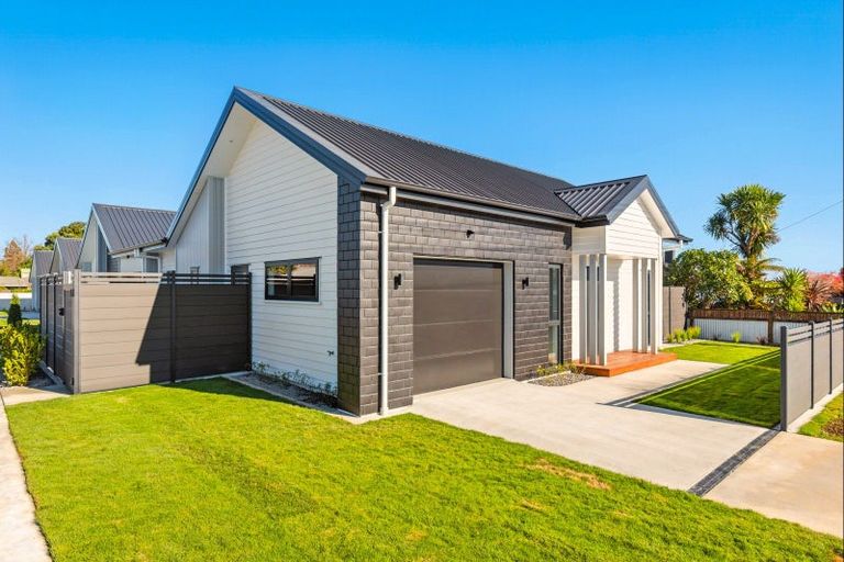 Photo of property in 166 Clifford Road, Lake Grassmere, Seddon, 7285