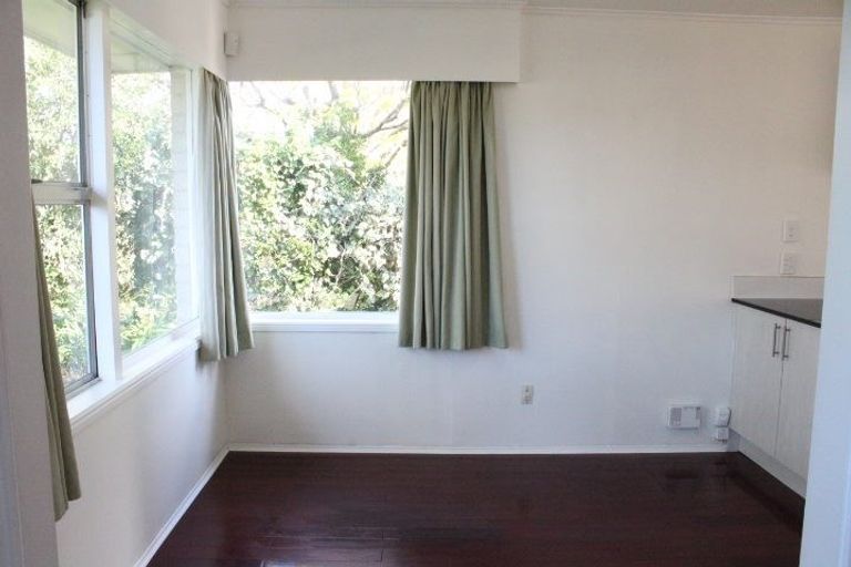 Photo of property in 17 Priestley Drive, Bucklands Beach, Auckland, 2014