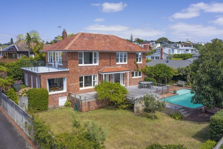 Photo of property in 155 Beach Road, Castor Bay, Auckland, 0620