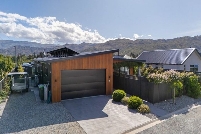Photo of property in 12 Willoughby Place, Clyde, 9330