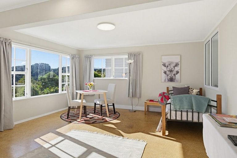 Photo of property in 4 Parklands Drive, Karori, Wellington, 6012