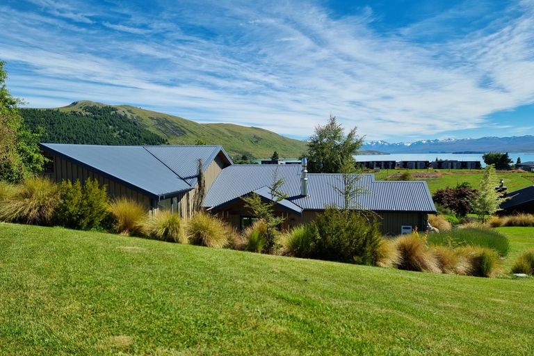 Photo of property in 19 D'archiac Drive, Lake Tekapo, 7999
