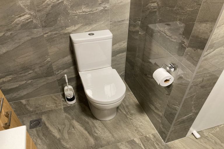 Photo of property in 54a Vandeleur Avenue, Birkdale, Auckland, 0626