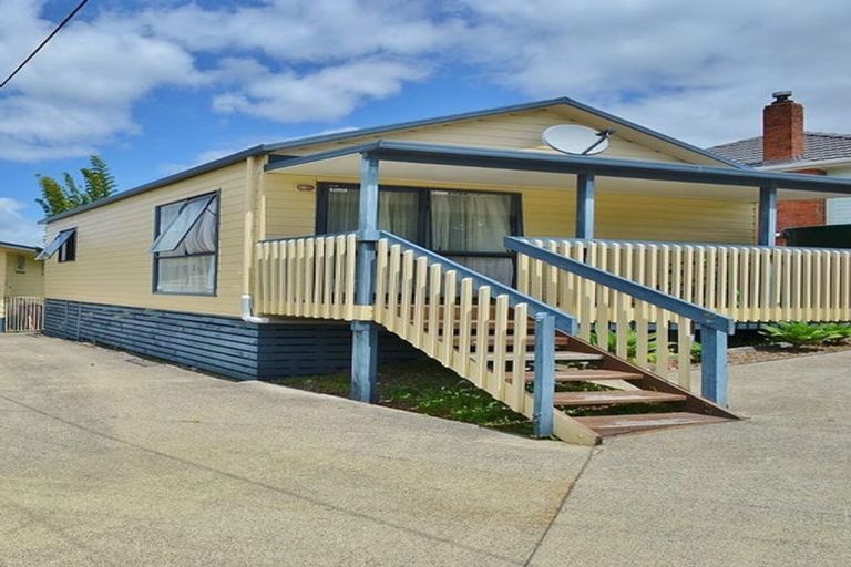 Photo of property in 13 Milich Terrace, Te Atatu South, Auckland, 0610