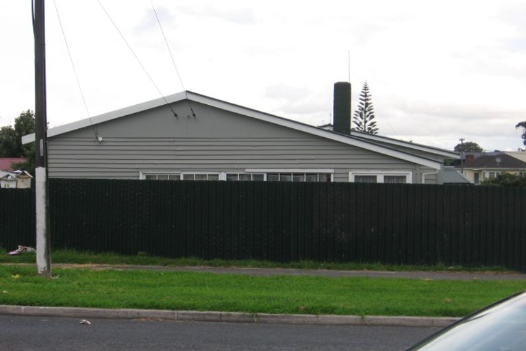 Photo of property in 15 Atkinson Avenue, Papatoetoe, Auckland, 2025