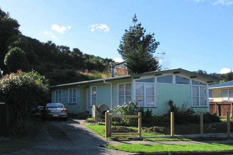 Photo of property in 14 Kaponga Street, Wainuiomata, Lower Hutt, 5014