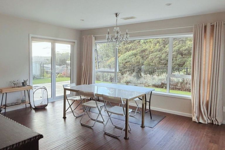 Photo of property in 60 Banks Boulevard, Whitby, Porirua, 5024