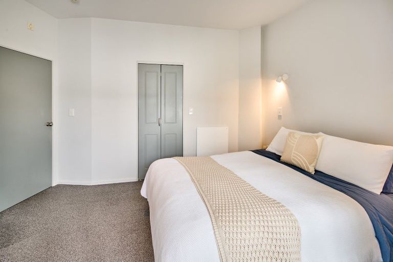 Photo of property in Stadium Garden Flats, 201/107 Thorndon Quay, Pipitea, Wellington, 6011