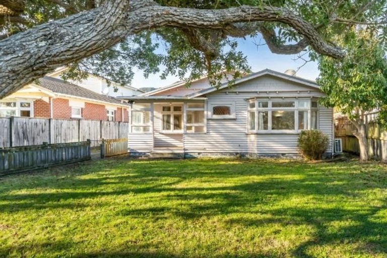 Photo of property in 50 Brook Street, Waterloo, Lower Hutt, 5011
