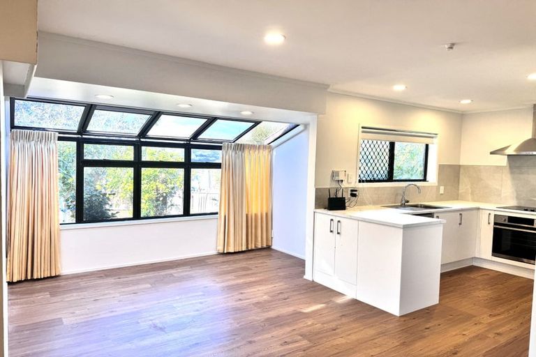 Photo of property in 1/82 Stanniland Street, Sunnyhills, Auckland, 2010