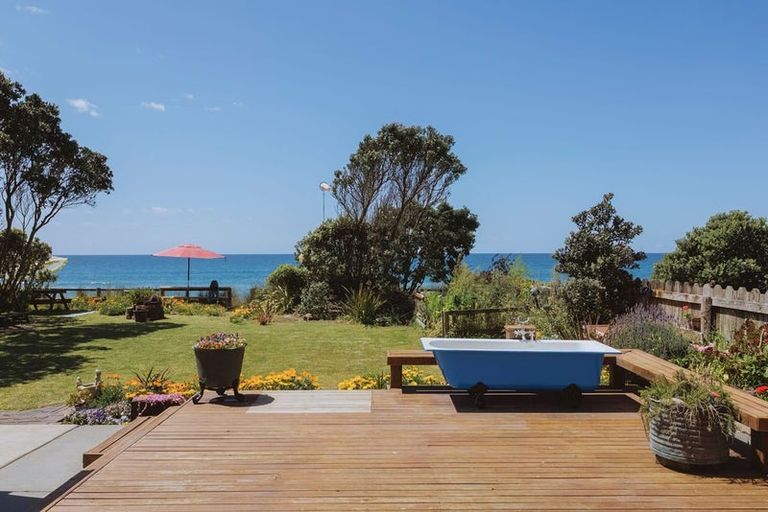 Photo of property in 515 Pukehina Parade, Pukehina, Te Puke, 3189