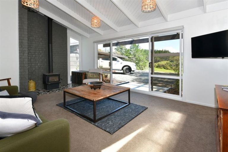 Photo of property in 1238 Peak Road, Helensville, 0875