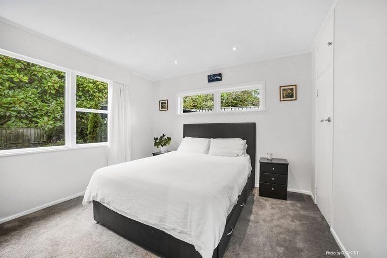 Photo of property in 22 Silverbirch Grove, Churton Park, Wellington, 6037