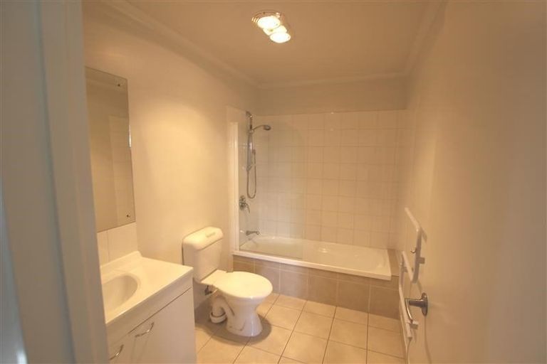 Photo of property in 86d Naylors Drive, Mangere, Auckland, 2022