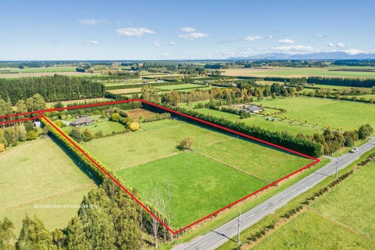 Photo of property in 301 School Road, West Eyreton, Rangiora, 7475