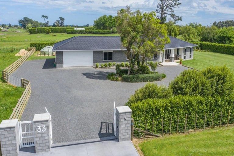 Photo of property in 33 Wakefield Road, Levin, 5571