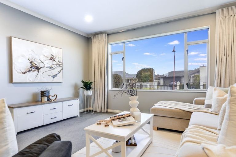 Photo of property in 23 Madison Street, Cambridge, 3434