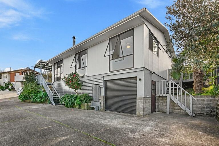 Photo of property in 1/21 Sarajevo Place, Massey, Auckland, 0614