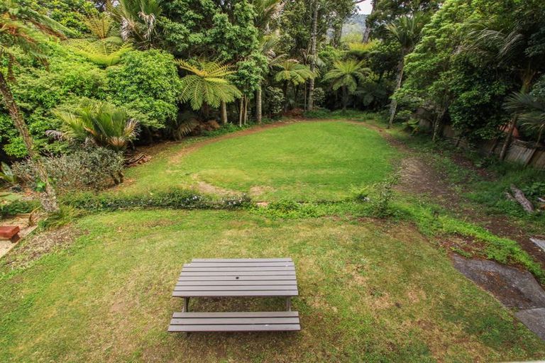 Photo of property in 15 Tane Road, Laingholm, Auckland, 0604