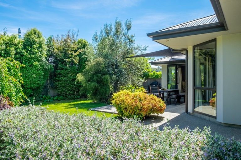 Photo of property in 128 Kings Drive, Wanaka, 9305