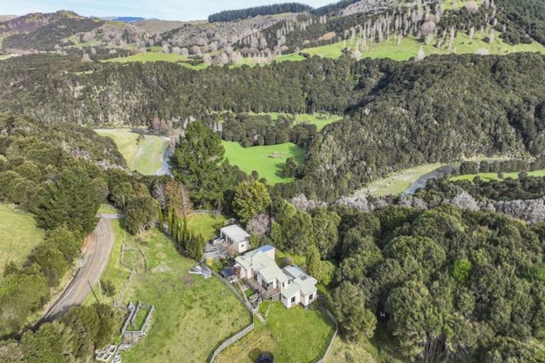 Photo of property in 1079 Ellis Wallace Road, Eskdale, Napier, 4182