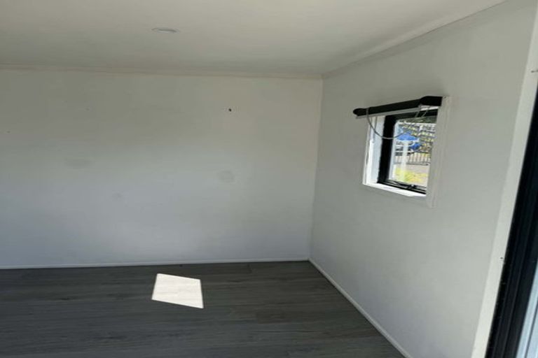 Photo of property in 28 Elliston Crescent, Stanmore Bay, Whangaparaoa, 0932